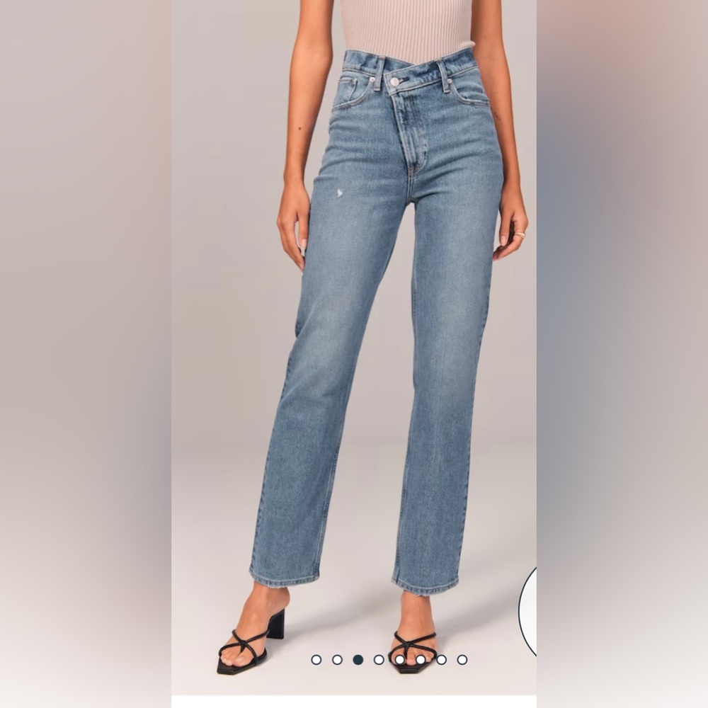 Abercrombie & Fitch Women’s The 90s Straight Ultra High Rise jeans Sz 25